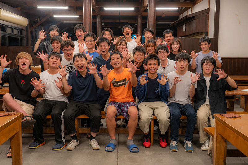 Group photo of Ujihara’s laboratory trip classes (2019)