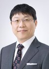 李　晃伸