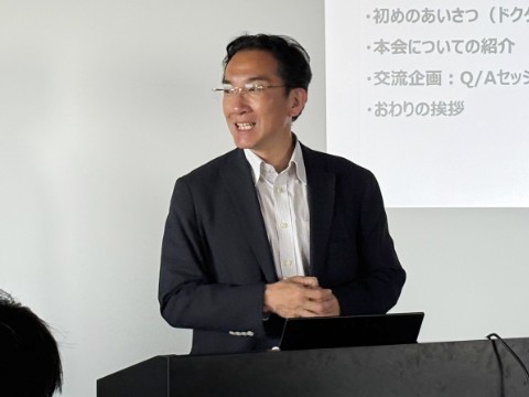 顧問の中村修一先生より、ご挨拶がありました。