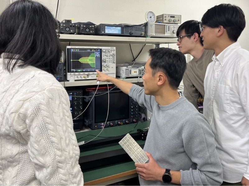 測定データについて研究室学生とディスカッション