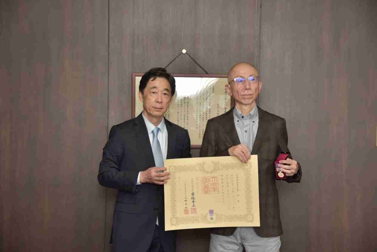 令和2年春の紫綬褒章を受章した徳田恵一教授に特別褒賞を授与しました 国立大学法人名古屋工業大学 令和2年春の紫綬褒章を受章した徳田恵一教授に特別褒賞を授与しました 国立大学法人名古屋工業大学