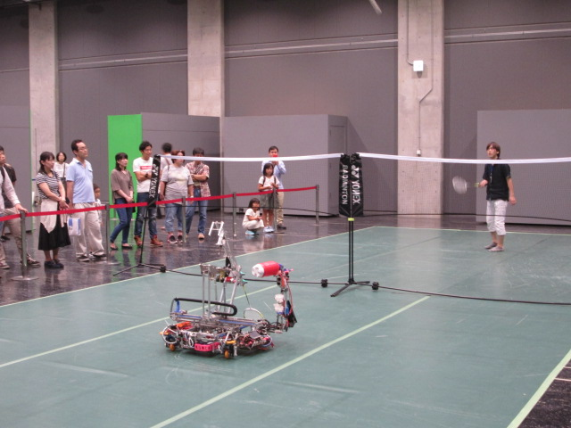 https://www.nitech.ac.jp/mt_imgs/badminton%20robot.png